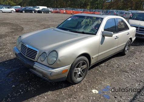 1999 Mercedes-Benz E 320 Awd z USA, uszkodzony, nr VIN WDBJF82H8XX021943